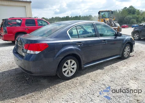 2010 Subaru Legacy 2.5I Premium из США, поврежденный, VIN 4S3BMCB61A3229853